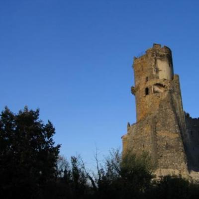  Volvic, chateau de Tournoël