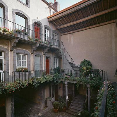 Ancienne cour d'auberge, 57 rue du commerce