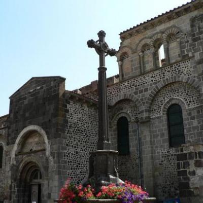  Abbaye de  Mozac