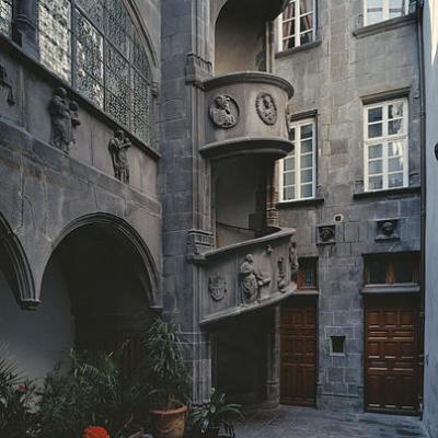  Cour, 9 rue de l'horloge